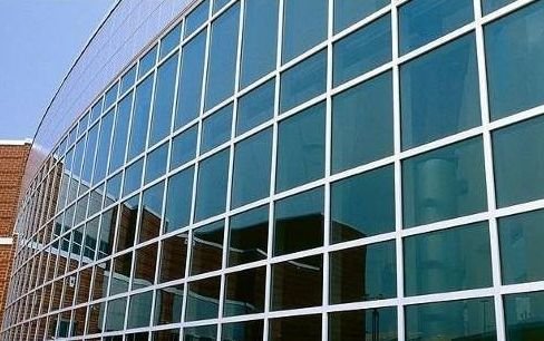 Glass glazing installation